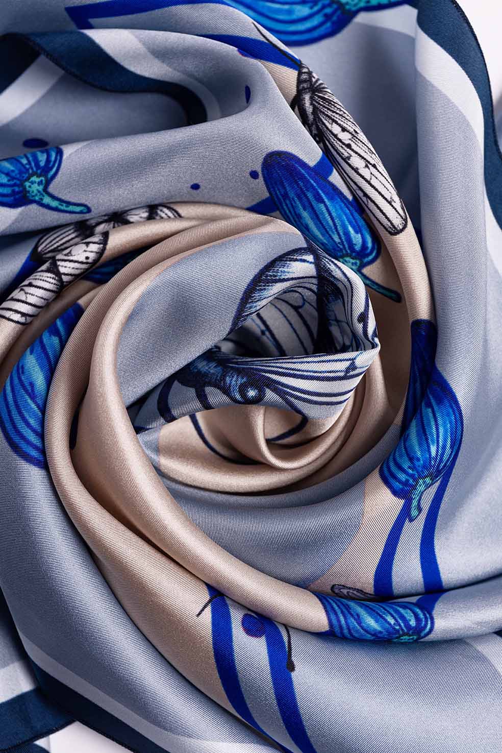 Foulard en 100 % soie naturelle SOI002PVC